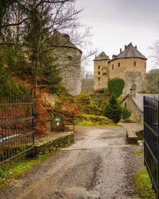  © Chateau de Reinhardstein Ovifat Belgique