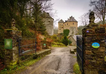  © Chateau de Reinhardstein Ovifat Belgique